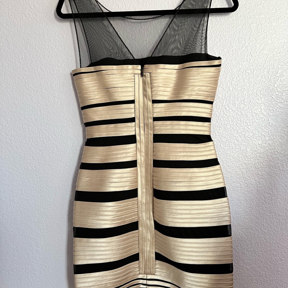 Bcbg beautiful, like new condition mini dress. Wore one. Stretchy fabric. - Picture 3 of 10